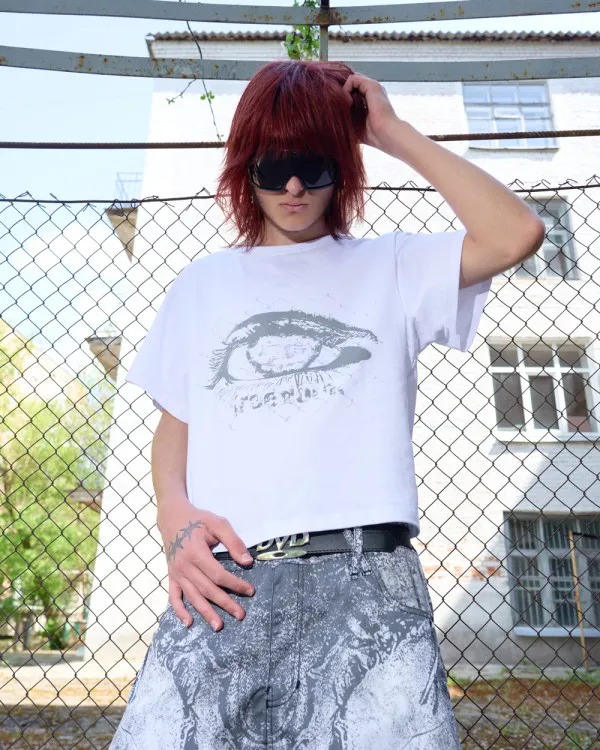 Streetwear Brand With Eye - T-shirt graphique de marque tendance streetwear